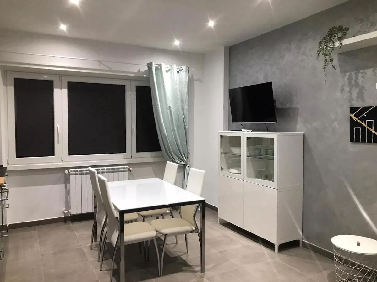 Roma Deluxe Apartment Near Metro Cipro/Musei Vaticani Italy