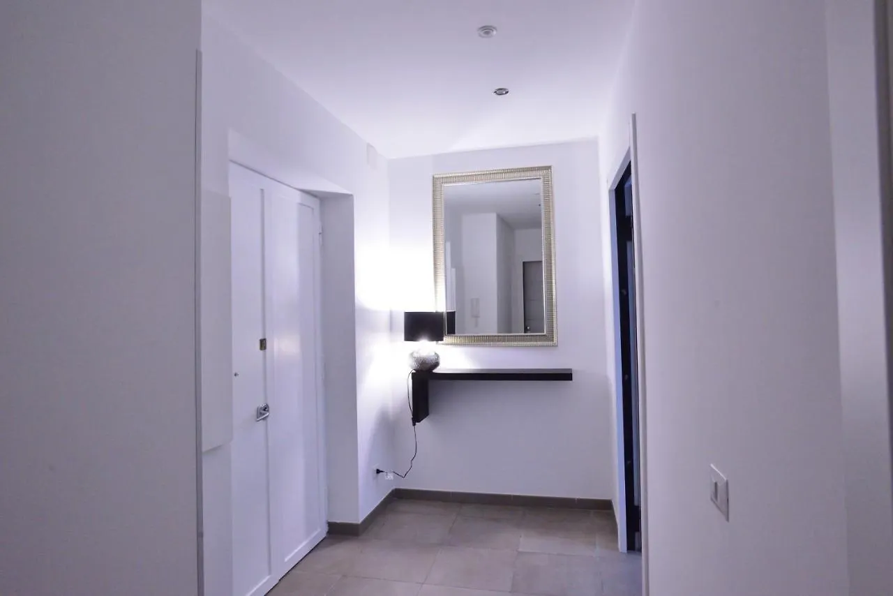 Roma Deluxe Apartment Near Metro Cipro/Musei Vaticani Italy
